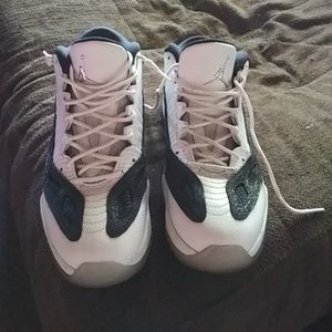 Air Jordan 11 Retro Low IE